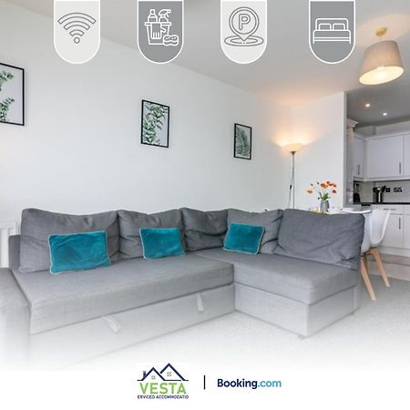 Two Bedrooms Apartment By Vesta Serviced Accommodation & Short Lets Hatfield With Free Wifi Exteriör bild
