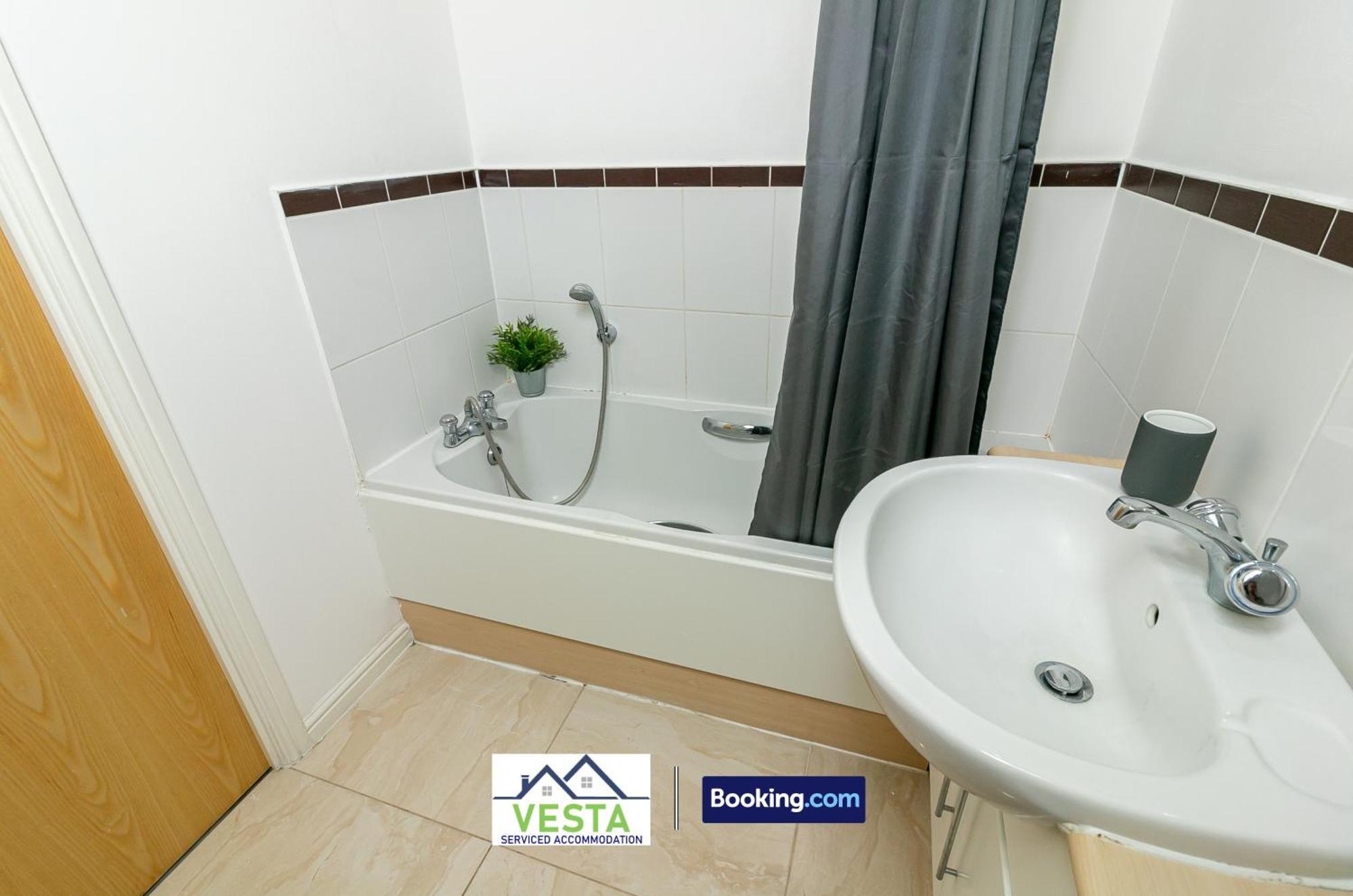 Two Bedrooms Apartment By Vesta Serviced Accommodation & Short Lets Hatfield With Free Wifi Exteriör bild